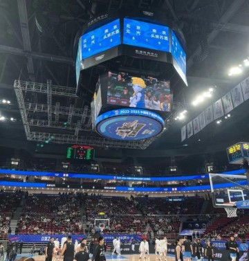 立冬回家吃饺子！北京男篮重返五棵松上演22分逆转